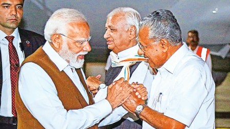 Narendra Modi in kochi, pm in kochi, Thiruvananthapuram, Narendra Modi, modi road show in Kochi, Indian express news, current affairs