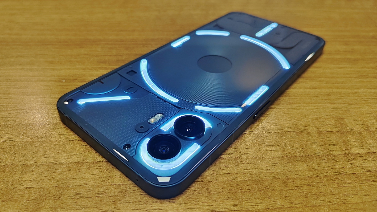 nothing phone 2 featured