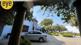 "Uttar Pradesh road trip", "Long drive across Uttar Pradesh"