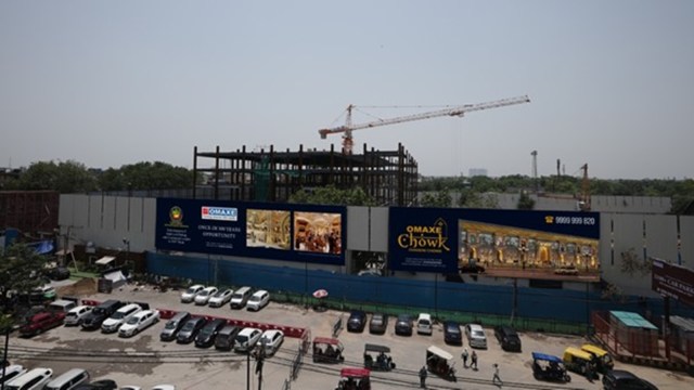 fter MCD hired a private company called Omaxe to build a car parking, the parking was named Omaxe Car Parking.