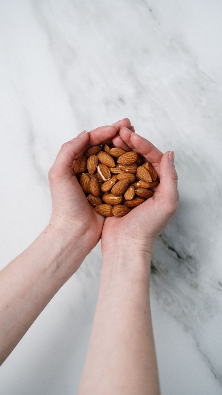 Almonds: the key to youthful skin