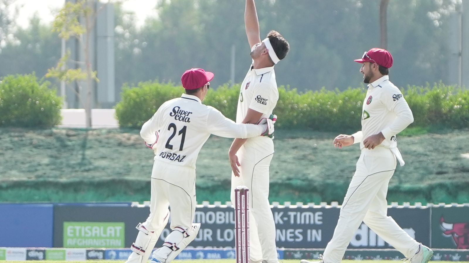 Check Live Cricket Score, Live Score, Ball by Ball Commentary, Live