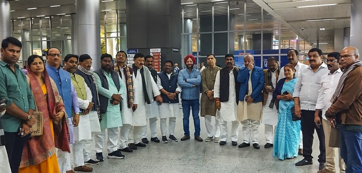 Wary of ‘attempt to split’ its Bihar MLAs, Cong flies 16 to Hyderabad