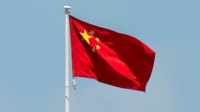 A chinese flag can be seen in this illustrative image. (Pexels)