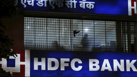 HDFC Bank gets RBI nod to acquire up to 9.5% stake in six banks (File Image)