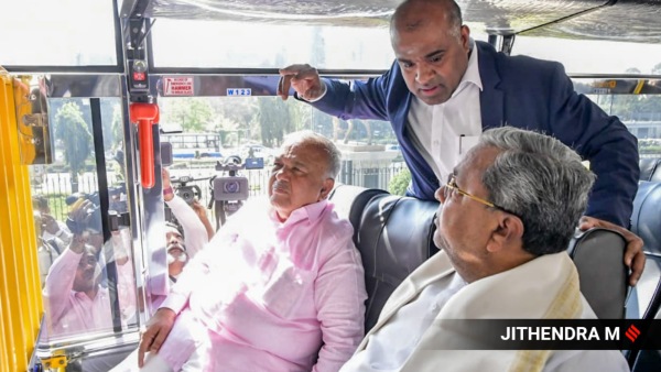 Karnataka inducts 100 ‘Ashwamedha Classic’ buses, 700 more to join fleet by April (1)