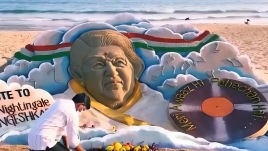 Sand artist Sudarsan Pattnaik pays tribute to Lata Mangeshkar