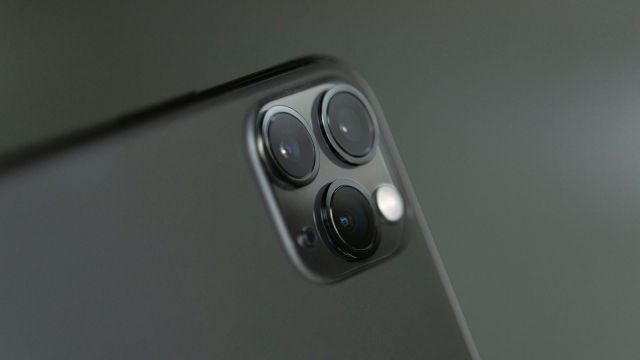 An iphone's camera can be seen here