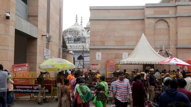 HC dismisses two pleas of Gyanvapi panel, allows puja in southern cellar