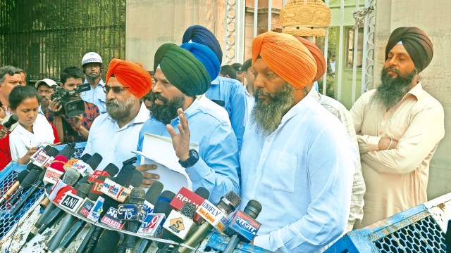 IPS officer targeted for religious identity: Sikh delegation to ...