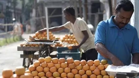 PM-SVANidhi, street vendors annual income, PM SVANidhi new data, PM Street Vendor’s AtmaNirbhar Nidhi, PM-SVANidhi impact, PM-SVANidhi latest update, PM SVANidhi assesment, indian express news