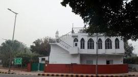 Sunehri Masjid --- in New Delhi - Express Photo By Amit Mehra