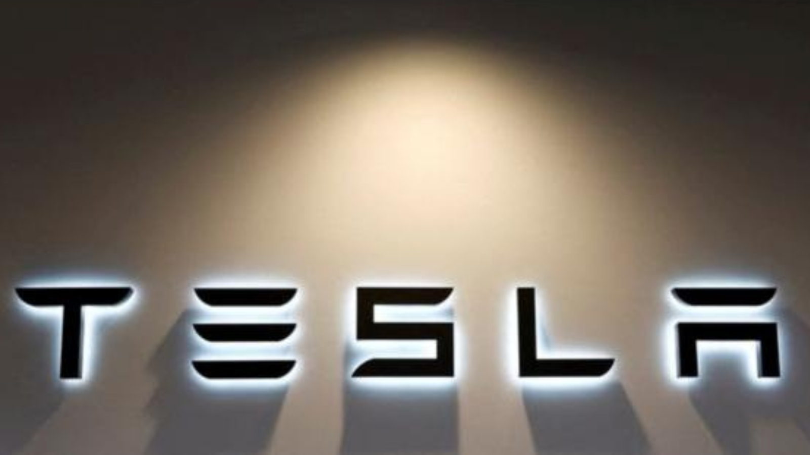 Tesla to recall nearly all its US vehicles in largestever recall