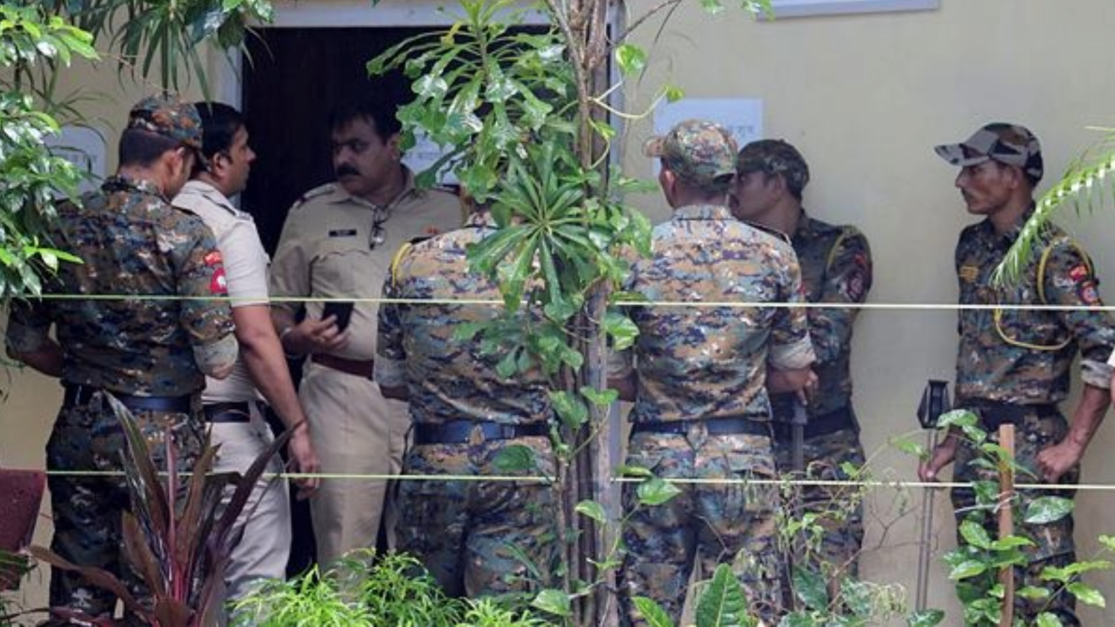 3 Bangladeshi women and Indian touts arrested in Tripura before boarding train to Kolkata