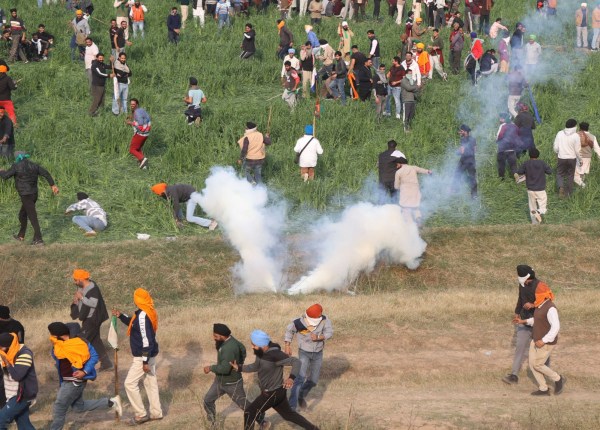 Punjab farmers, Punjab farmers strike, Punjab farmers protest, Punjab farmers barricades, Punjab farmers delhi protest, farmers agitation, farmers crisis, Indian express news, current affairs