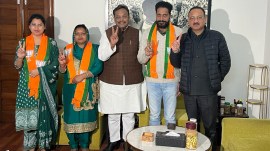 Chandigarh mayor resigns, vote tampering allegations, Chandigarh Mayor Manoj Sonkar resignation, on what ground chandigarh mayor resigns, chandigarh mayoral election, chandigarh mayor electin results, AAP councillors join BJP, Supreme Court, AAP Congress coalition, chandigarh mayor election news, indian express news