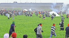 Punjab farmers, Punjab farmers strike, Punjab farmers protest, Punjab farmers barricades, Punjab farmers delhi protest, farmers agitation, farmers crisis, Indian express news, current affairs