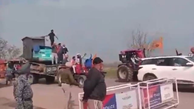 Farmer protest, JCB, tractor trolleys