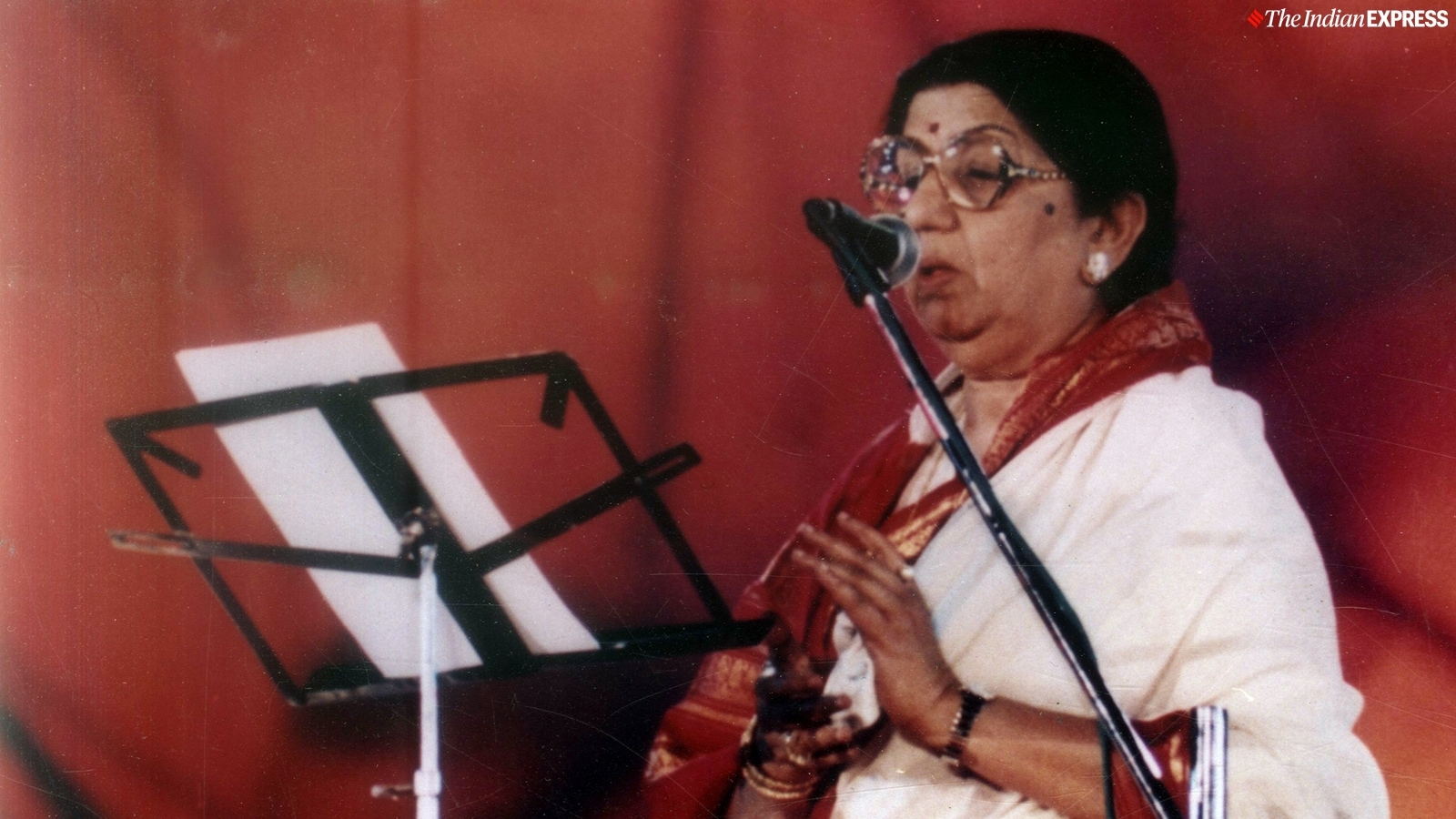 Lata Mangeshkar recorded her song alone, whoever claims they have sung ...