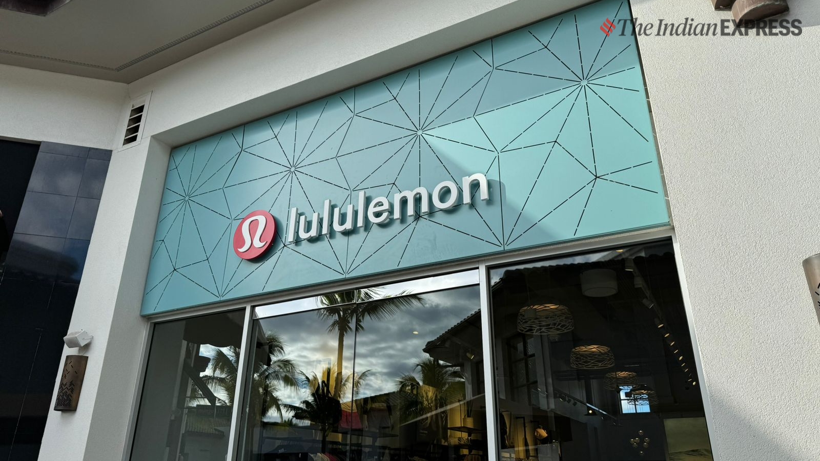 How Is lululemon's Massive New Flagship Performing?