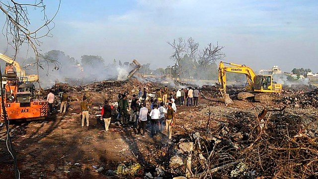 harda news, madhya pradesh, Blast at firecracker factory, indian express