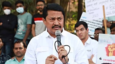 Uddhav Thackeray demands President's rule