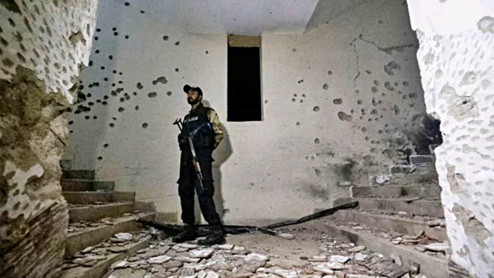 pakistan news, police station attacked, indian express