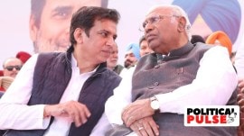 AICC general secretary in charge of Punjab Devender Yadav with Congress president Mallikarjun Kharge. (Facebook/Indian National Congress - Punjab)