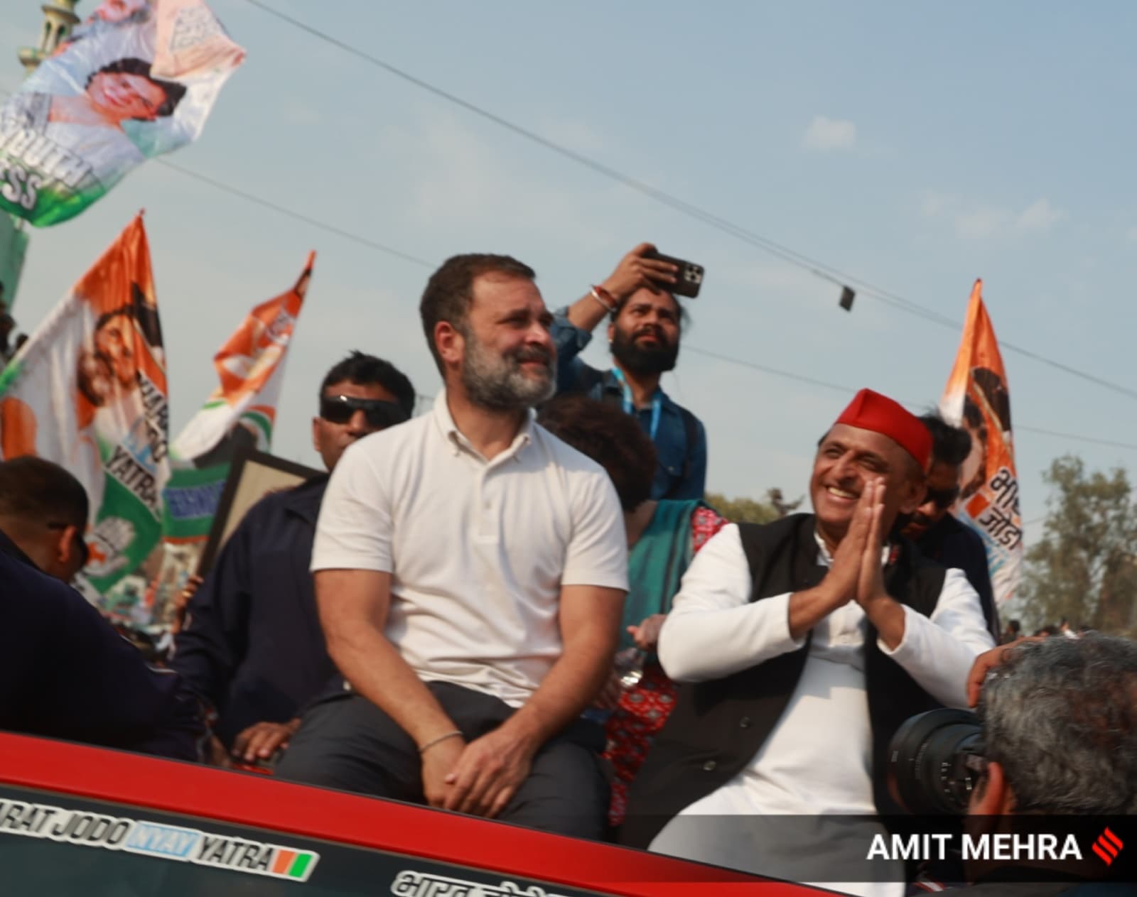 As Akhilesh Joins Rahul Yatra, Crowd Echoes Message From Stage ...