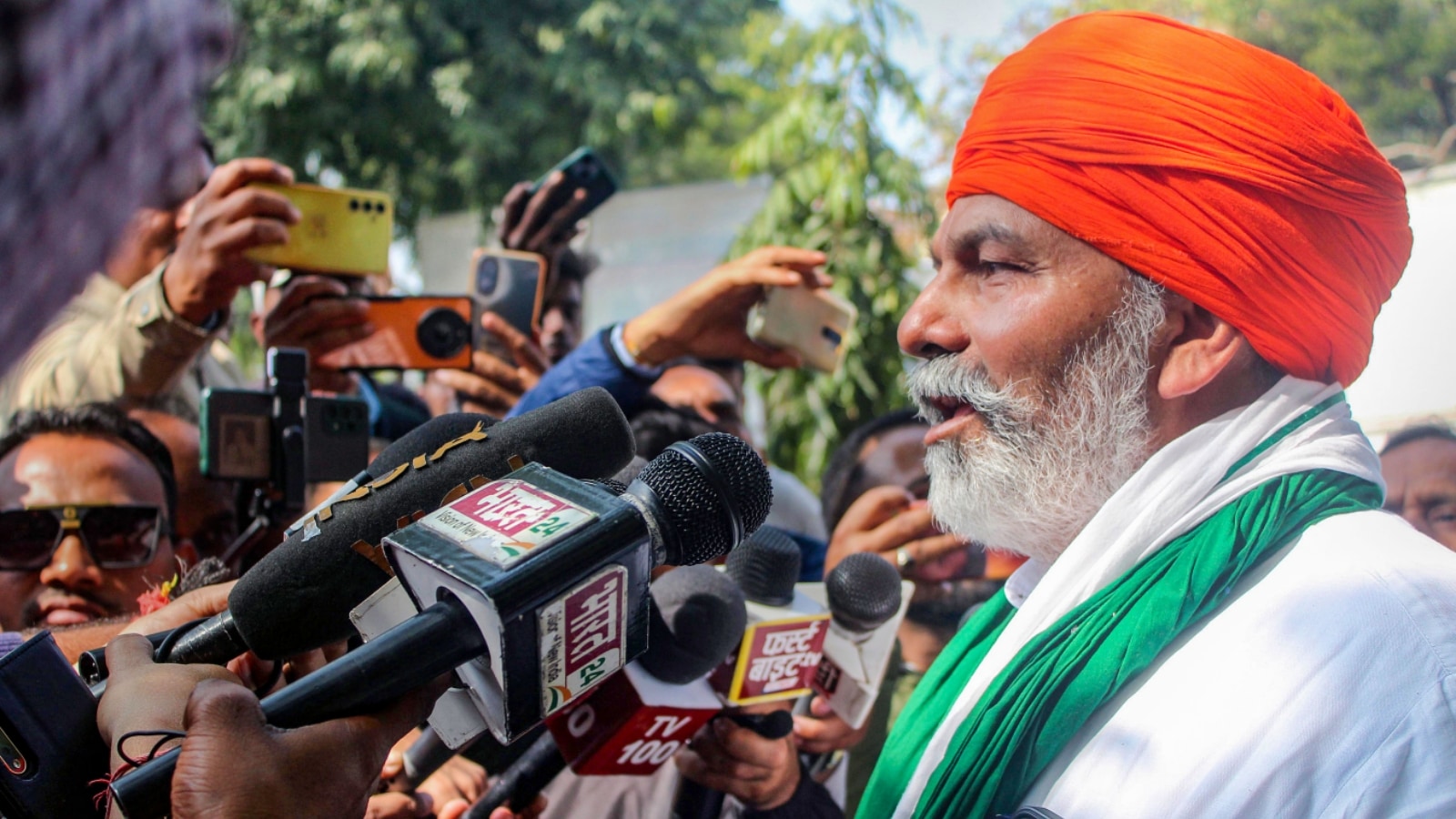 Will ban politicians’ entry in villages if farmers stopped from
