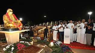stalin inaugurates annadurai memorial