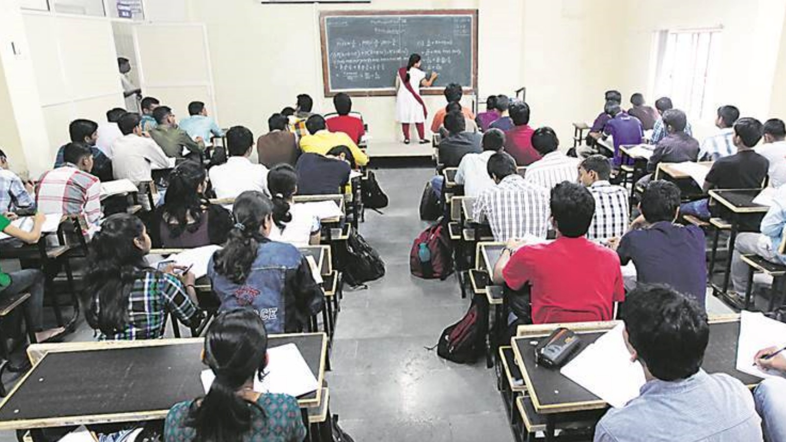 Teachers' recruitment figures in govt primary and secondary schools paint a grim picture | Ahmedabad News - Vimarsana News