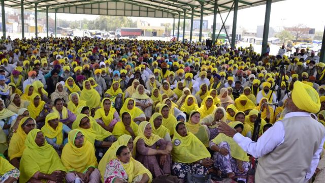Meeting of BKU Ugrahan regarding Dilli Chalo call at Barnala. (Express photo)