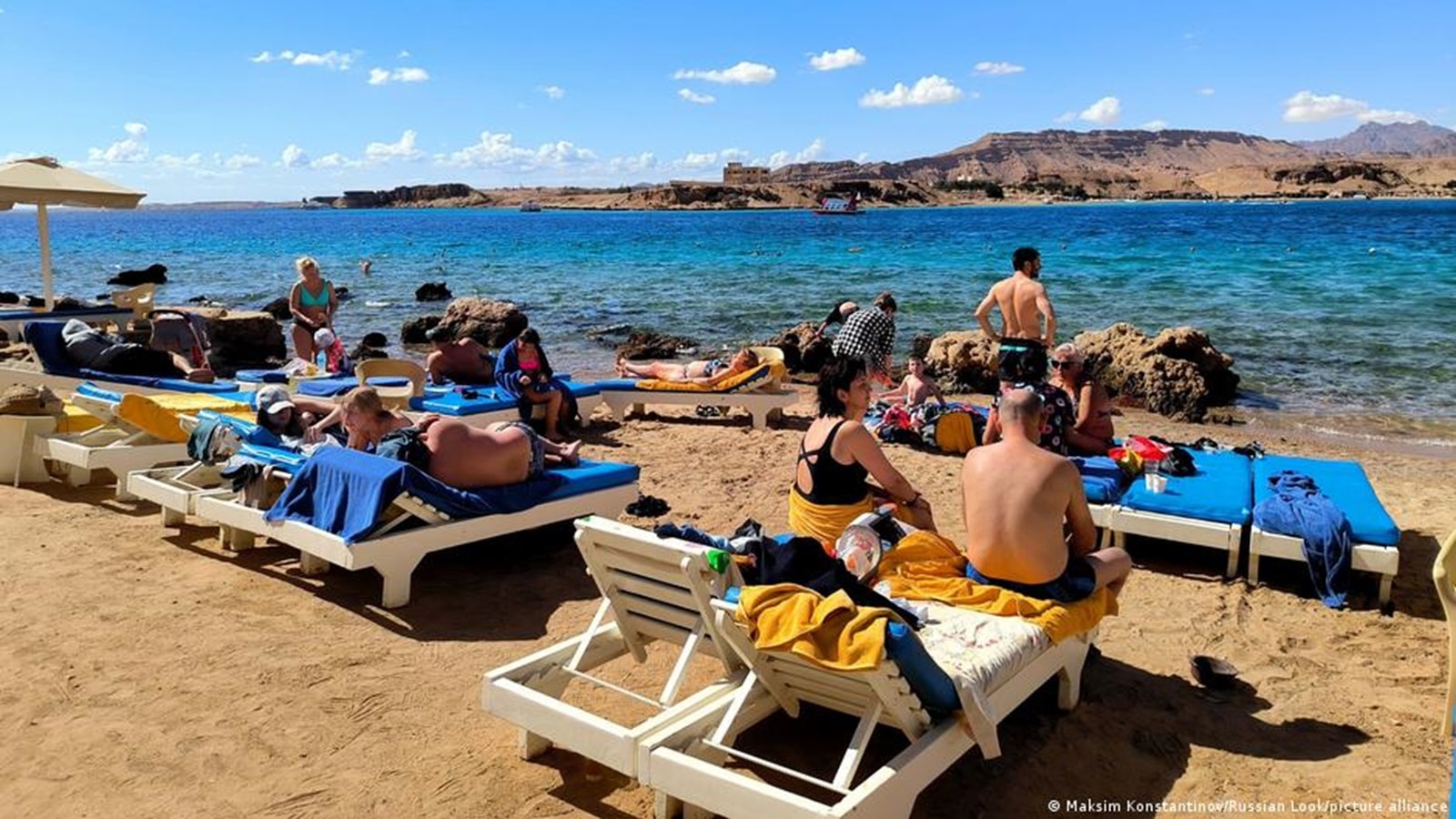 ବେଲଆଉଟ କୂଟନୀତିରେ ନିଯ଼ୋଜିତ ଉପସାଗରୀଯ଼ ରାଷ୍ଟ୍ରଗୁଡ଼ି