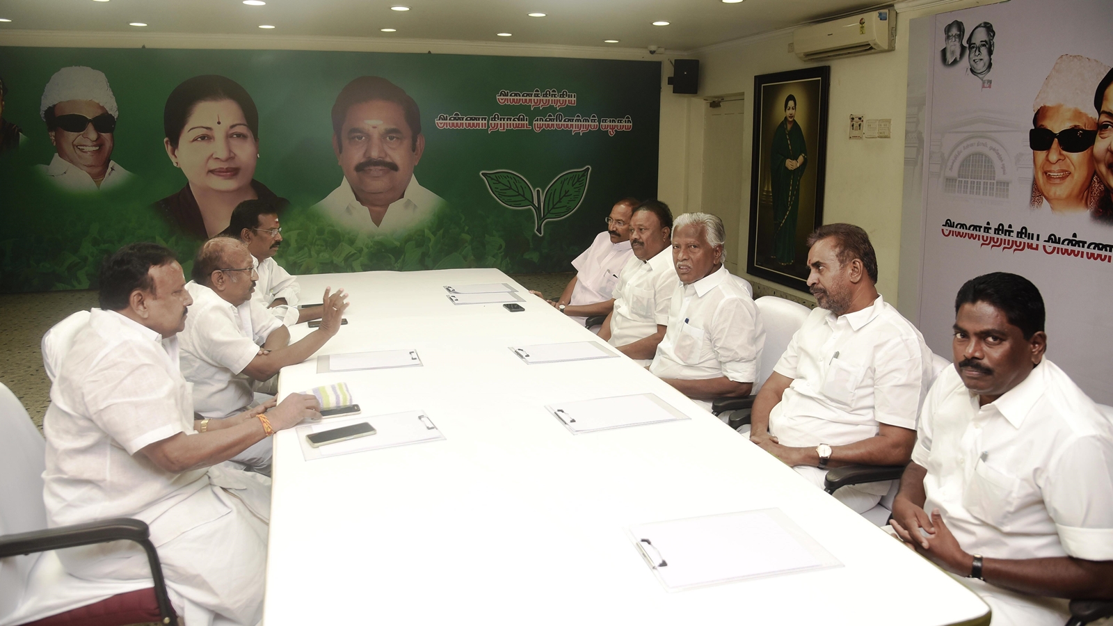 Lok Sabha Poll Buzz From Tamil Nadu Dmdk Holds Seat Sharing Talks With