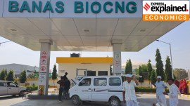 Gujarat BioCNG outlet, compressed natural gas, Gujarat CNG outlets, gas filling station, cow dung, Gujarat cow dung plant, cow dung farmers income, explained, explained economics, opinion, indian express news