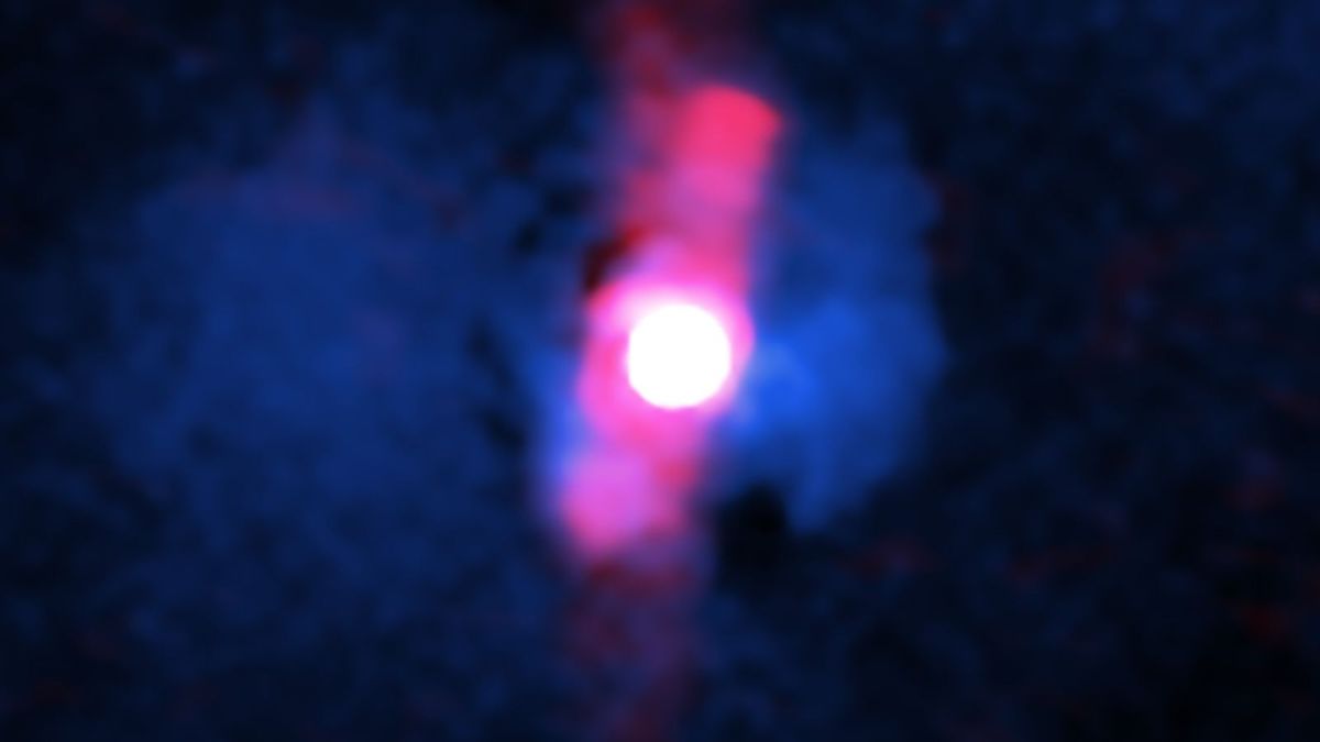 Researchers used the Chandra X-ray telescope to observe the black hole's influence in its home galaxy. (NASA)