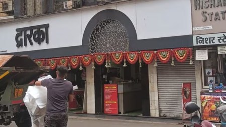 Dwarka restaurant building, Dwarka restaurant building repair, Bombay HC, BMC, DG Chambers building, Dwarka restaurant in Fort area, fire safety norms, indian express news