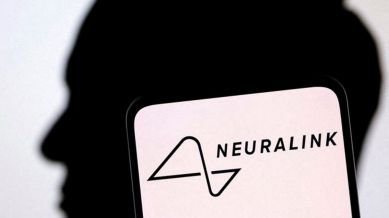 Neuralink logo and Elon Musk silhouette are seen in this illustration taken, December 19, 2022. REUTERS/Dado Ruvic/Illustration/File Photo
