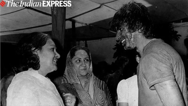 A peek into Amitabh Bachchan's Holi party (Express Archive Photos)