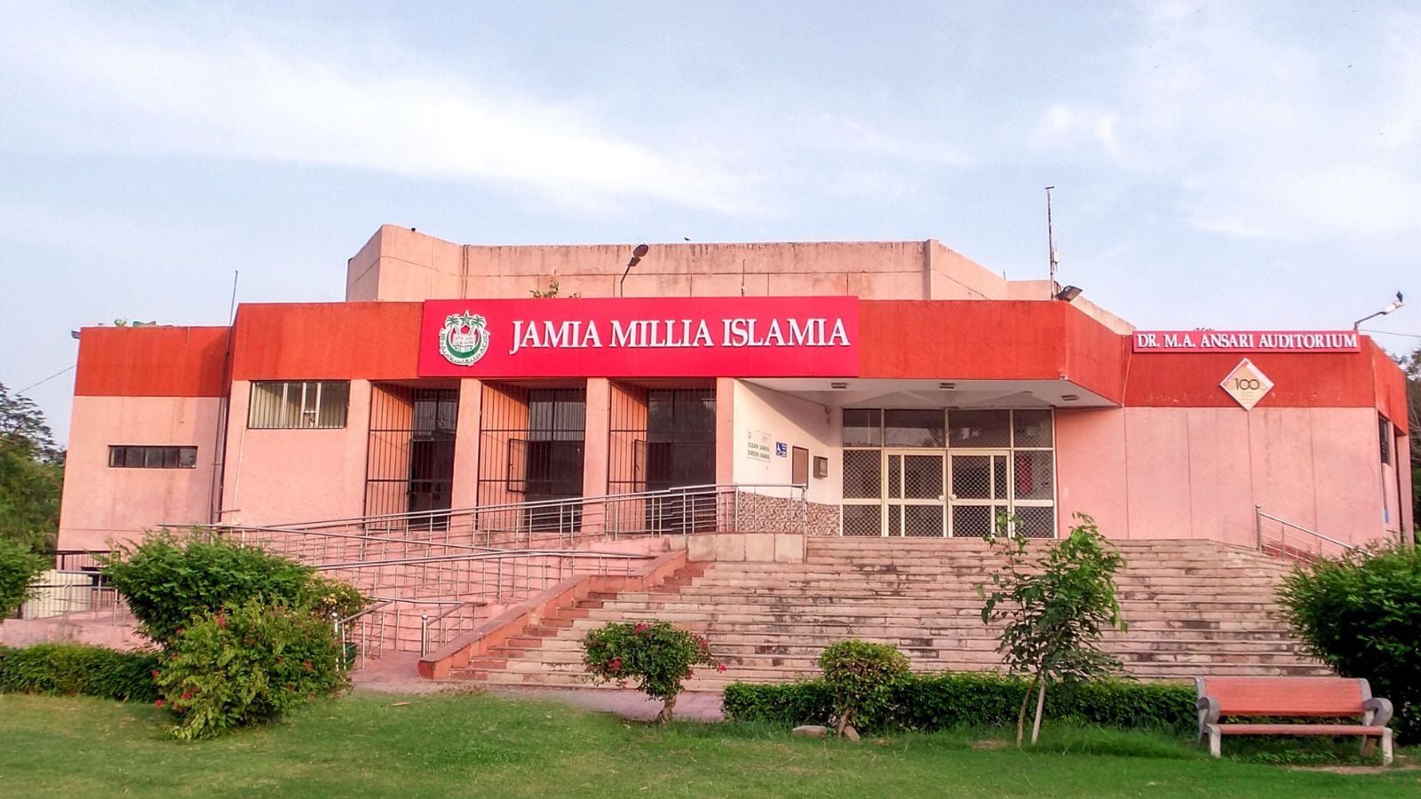 Top 10 Engineering colleges in Delhi