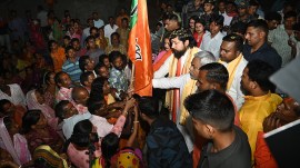 Bengal Dinhata clash Lok Sabha polls