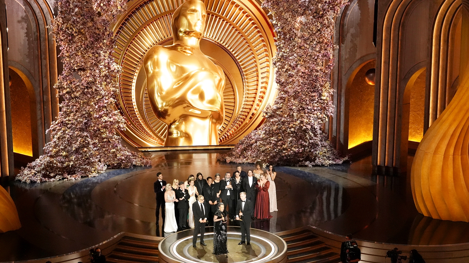 Oscars 2024 ‘Oppenheimer’ triumph marks return of big studio movies