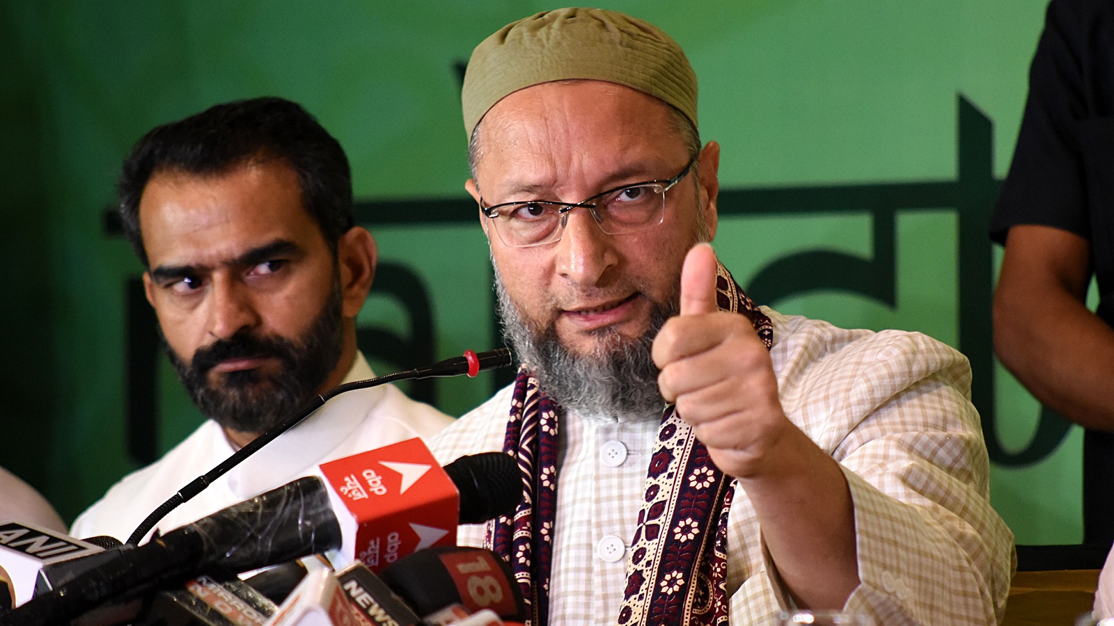 Shivaji Jayanti 2024 Asaduddin Owaisi says shivaji was not against muslims  targets bjp | Asaduddin Owaisi Speech: 'छत्रपति शिवाजी इस्लाम के खिलाफ नहीं  थे', महाराष्ट्र में बोले असदुद्दीन ओवैसी