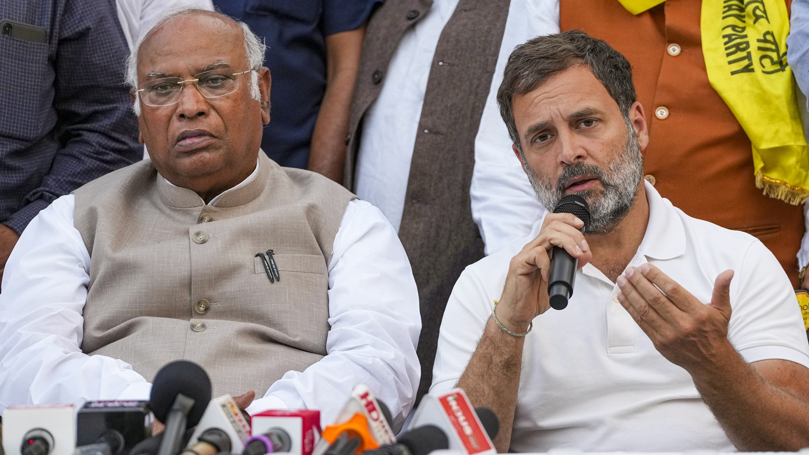 Lok Sabha Elections 2024 Live Updates: Cong declares 9 seats in UP; suspense continues over Amethi, Raebareli - Vimarsana News
