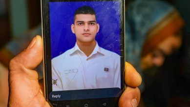J-K: Parents of missing Navy sailor demand CBI probe, pray for his safe return