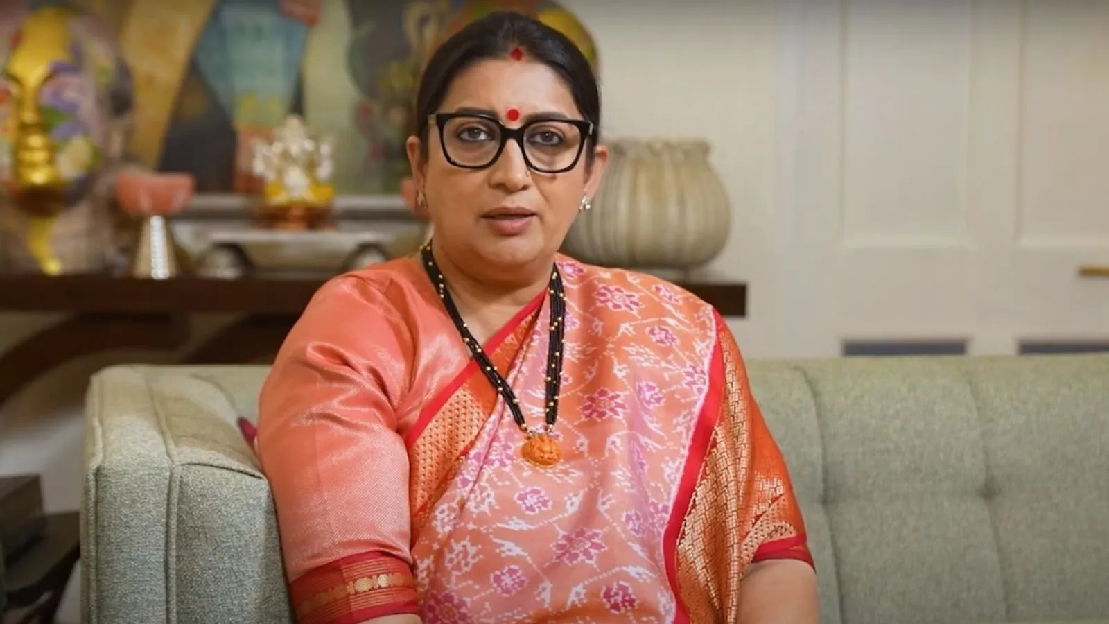 Smriti Irani recalls earning Rs 1800 per month at McDonald's when she was  cast as Tulsi Virani, says she earned the same amount in a day on the show  | Television News -