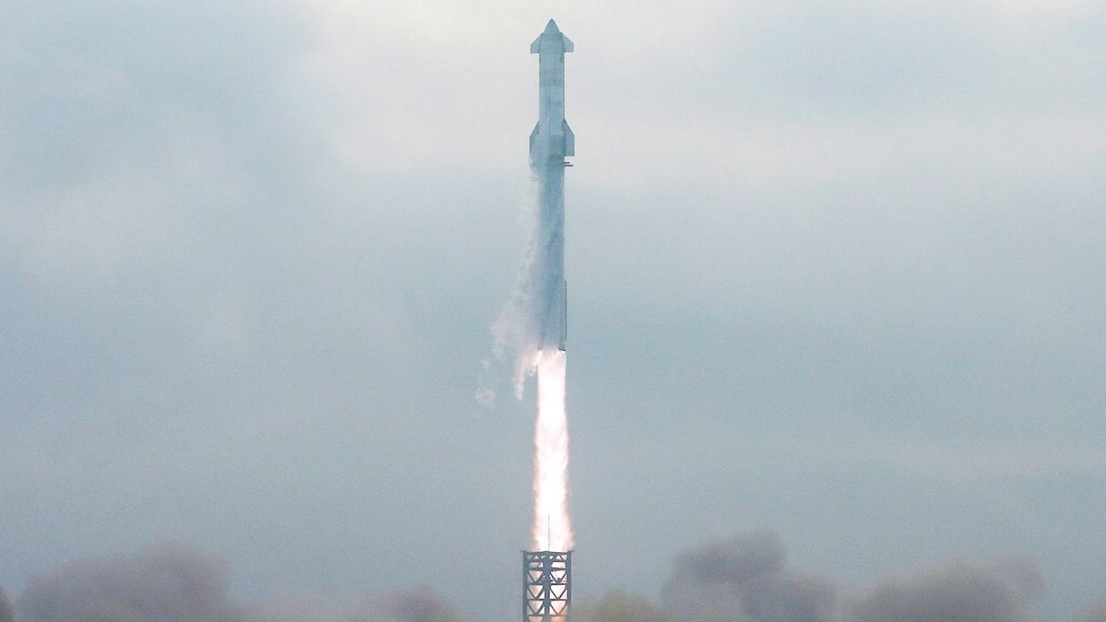 SpaceX's next-generation Starship spacecraft atop its powerful Super Heavy rocket lifts off on its third launch from the company's Boca Chica launchpad on an uncrewed test flight, near Brownsville, Texas, U.S. March 14, 2024. REUTERS/Joe Skipper