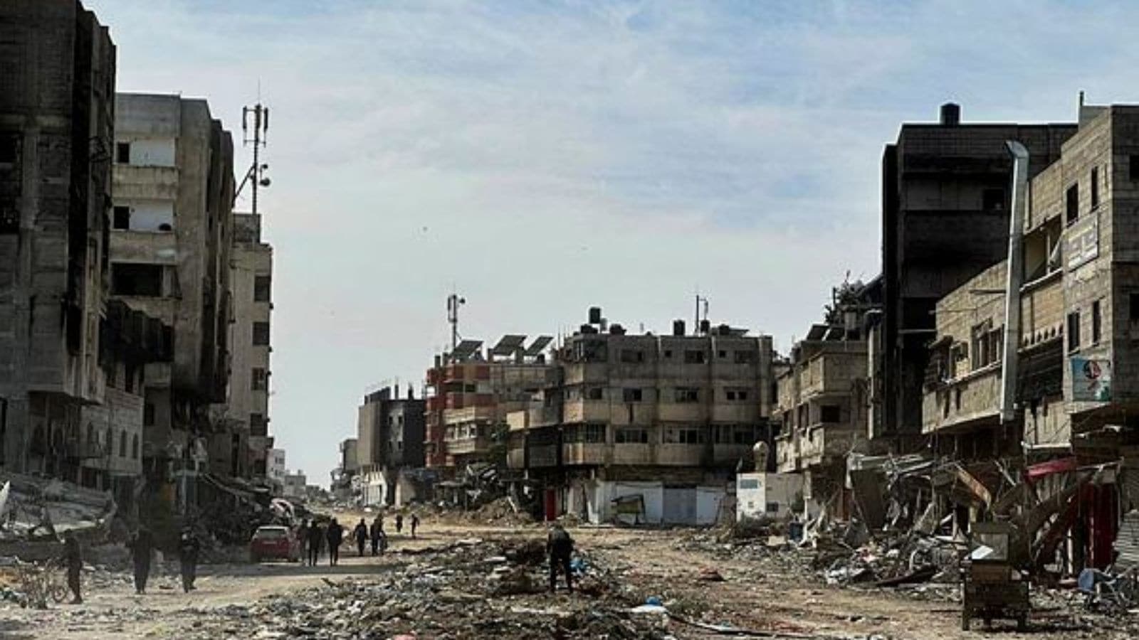 US makes its first Gaza aid airdrop amid fears of humanitarian disaster ...