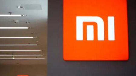 Xiaomi launches car app on